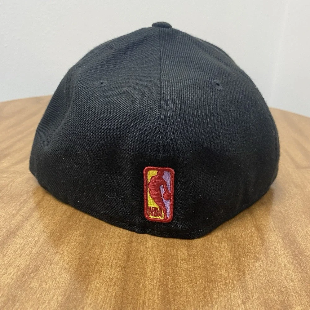 New‎ Era Boston Celtics Retro Logo NBA Black/Burgundy UV 59Fifty Fitted 7 1/8